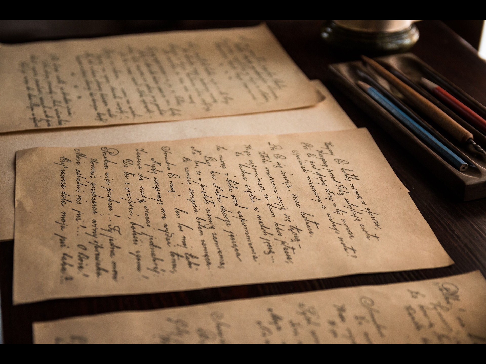 Documento manuscrito del archivo historico de una empresa